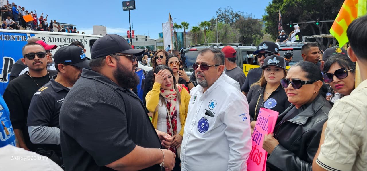 Equipo de FEDAC y Fuerza Nacional Baja California